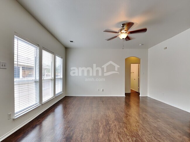 Building Photo - 1120 Redcloud Dr
