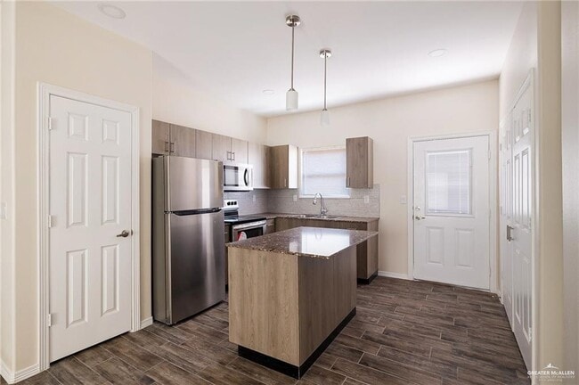 Foto del edificio - 10 Hiawatha Dr