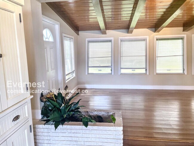 Building Photo - 1667 Rudy Ct
