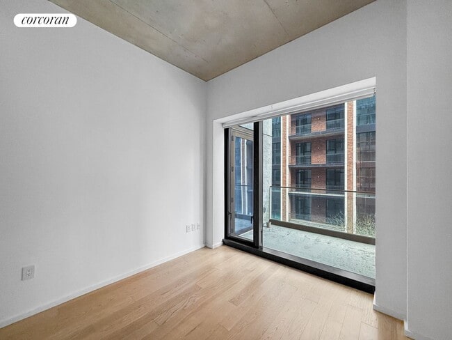 Foto del edificio - 98 Front St