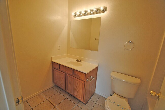 Building Photo - 5703 N 67th Dr