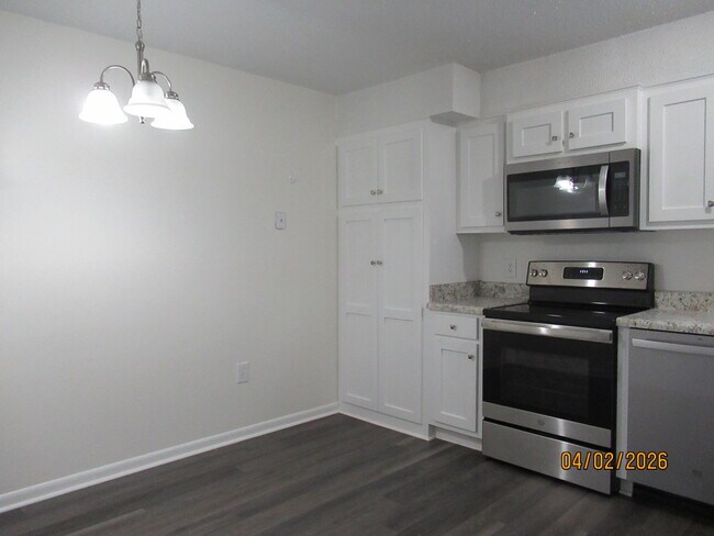 Foto del edificio - 251 Rast St