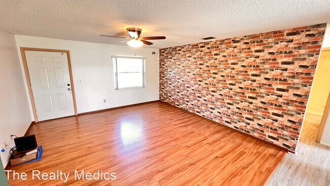 Building Photo - 3 br, 2 bath House - 3929 Dauphine St
