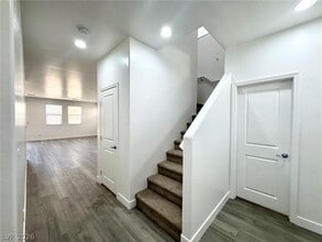 Building Photo - 6979 Painted Vista Ct