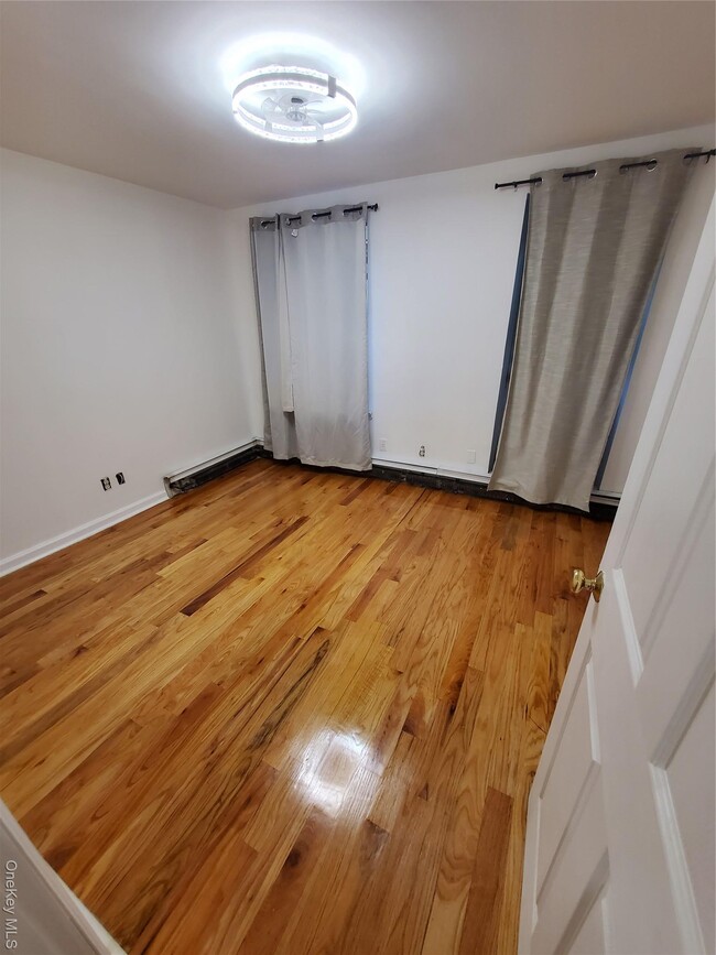 Building Photo - 130 W 132nd St