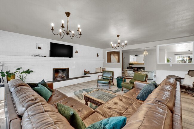 Foto del edificio - 4945 Brown Valley Ln