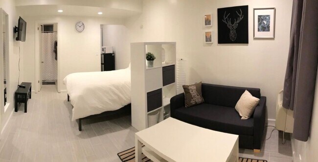 Foto del edificio - 1144 N Hollywood Way