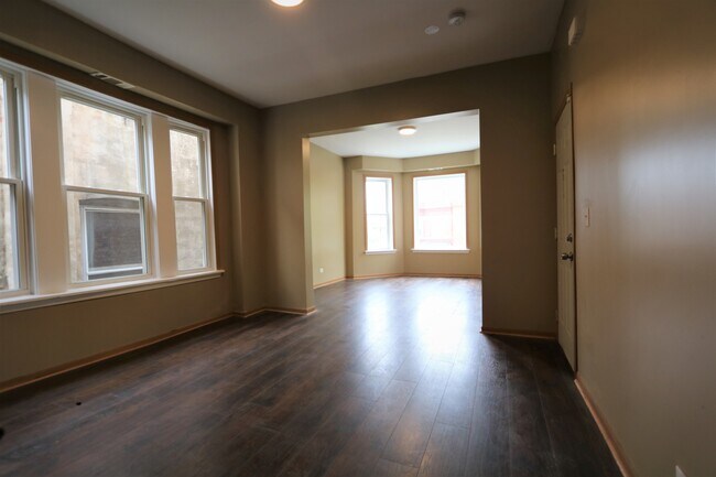 Building Photo - 7043 S Carpenter St
