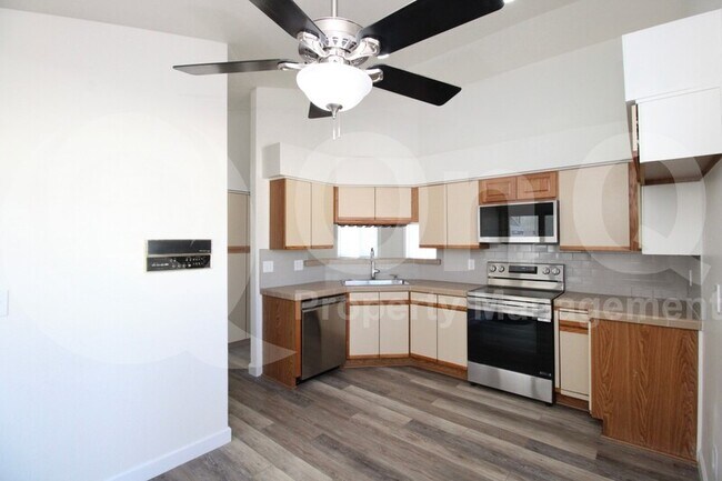 Foto del edificio - 3902 E White Aster St