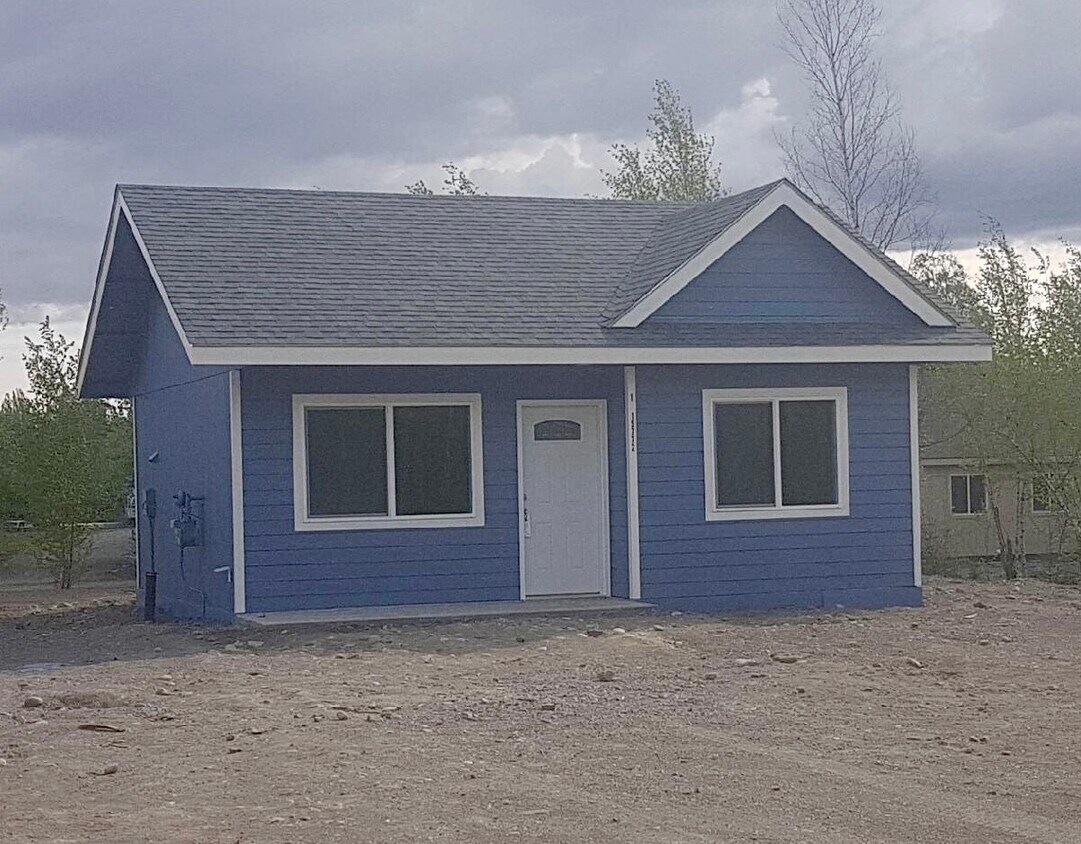 Primary Photo - 15772 W Hess Ln