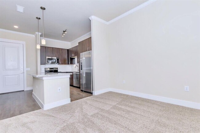Foto del edificio - 7600 S Mason Rd