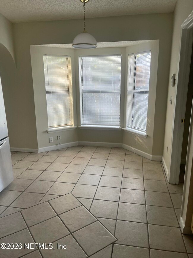 Building Photo - 5058 Acre Estates Dr