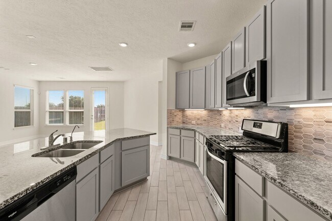 Building Photo - 4822 Hickory Deer Ln