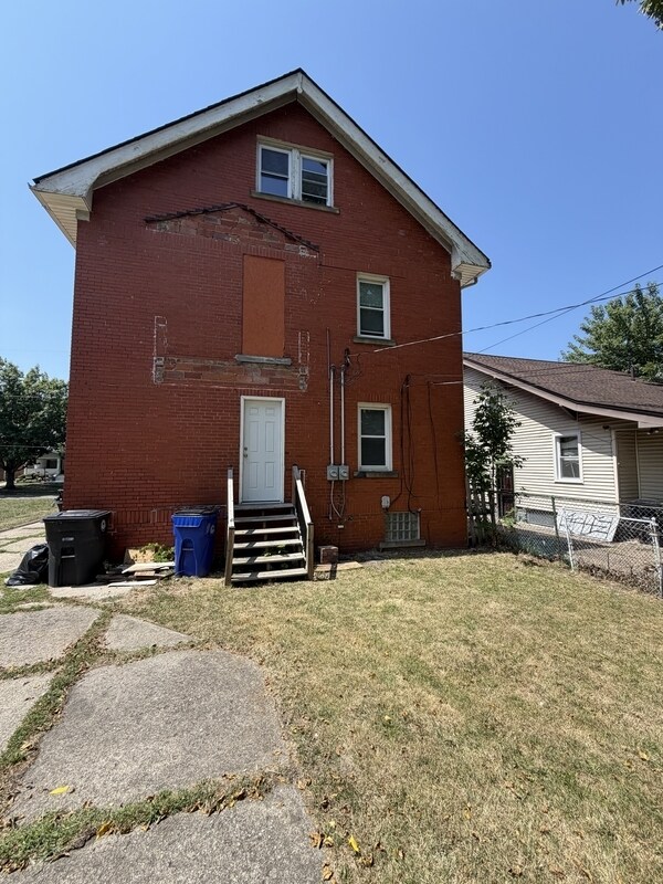 Foto del edificio - 3517 E 110th St