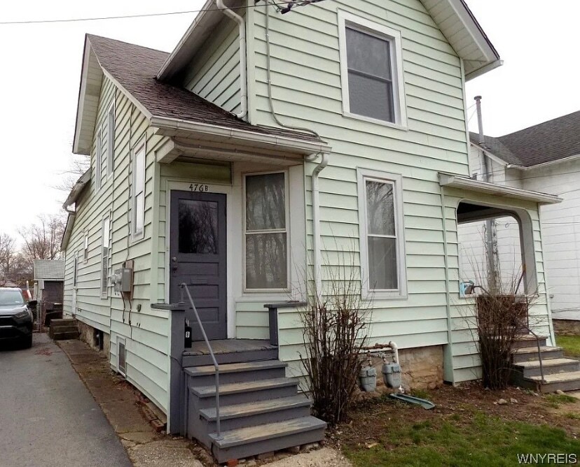 476 Hawley St Unit Upper, Lockport, NY 14094 Apartments in Lockport