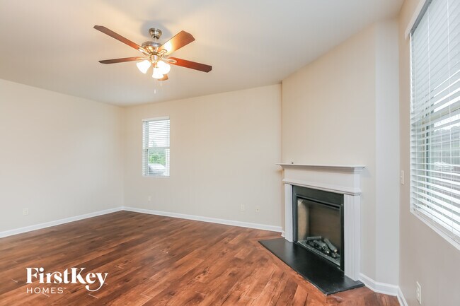 Building Photo - 3106 Silver Dale Ln