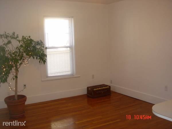 Building Photo - 16 Patten St