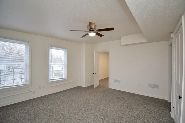 Building Photo - 100 64th St