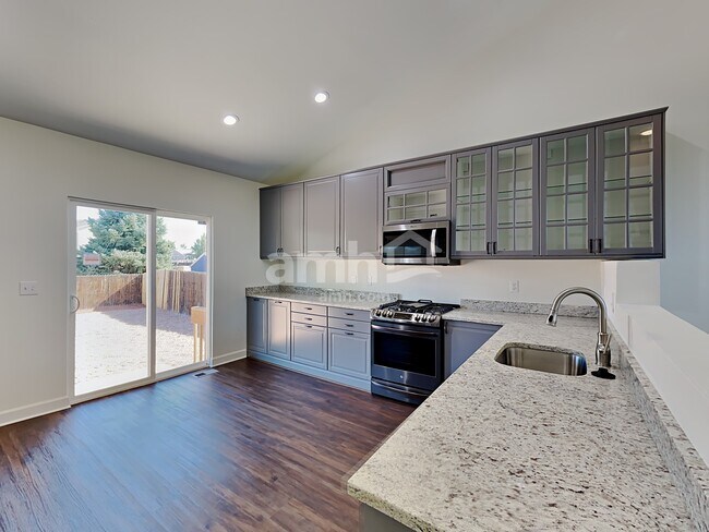 Building Photo - 5616 Marabou Way