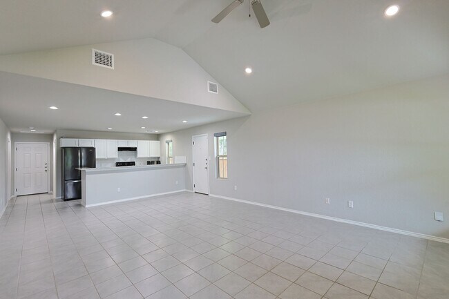 Foto del edificio - Charming 3/2 Minutes from Downtown NBTX