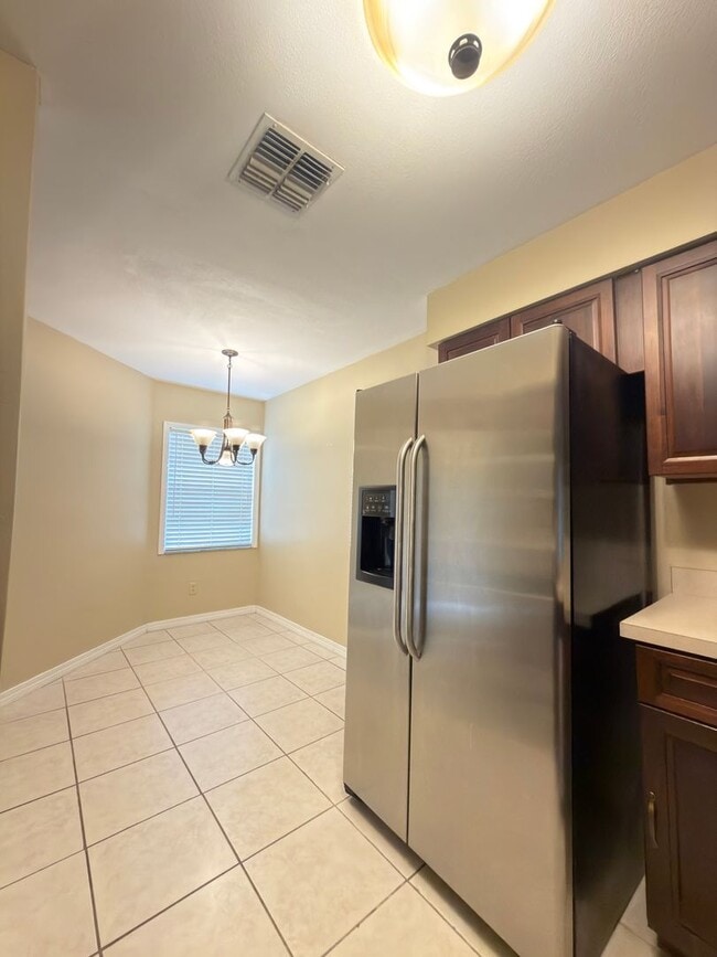 Building Photo - 4520 Bar Harbor Dr