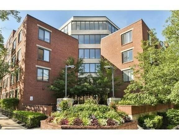 Building Photo - 85 Brainerd Rd