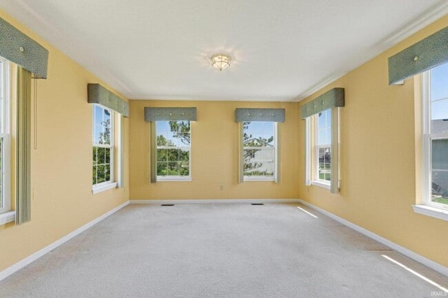 Building Photo - 8928 Goshawk Ln