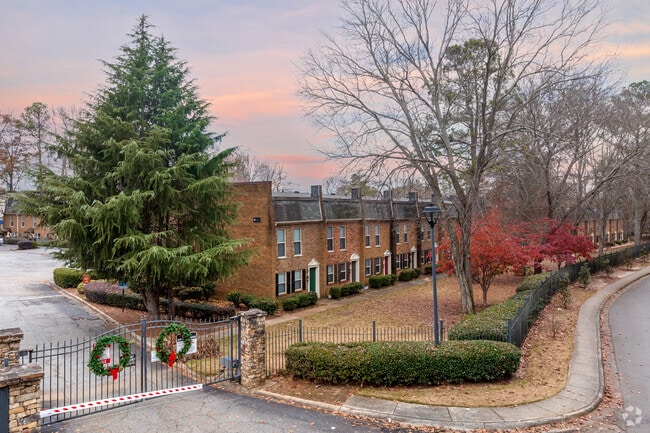 Building Photo - Avalon Townhomes