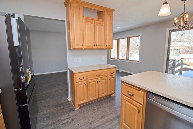 Building Photo - 7250 122nd Ave N