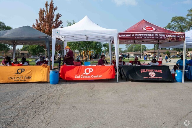 Vendors at the Calumet Park Community Festival.