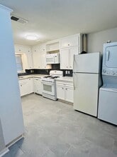 Building Photo - 421 S Belknap St