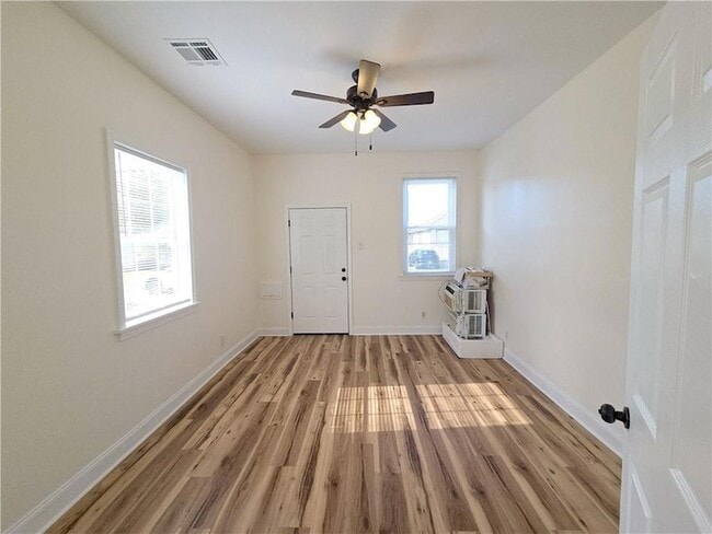 Building Photo - 1624 N Miro St