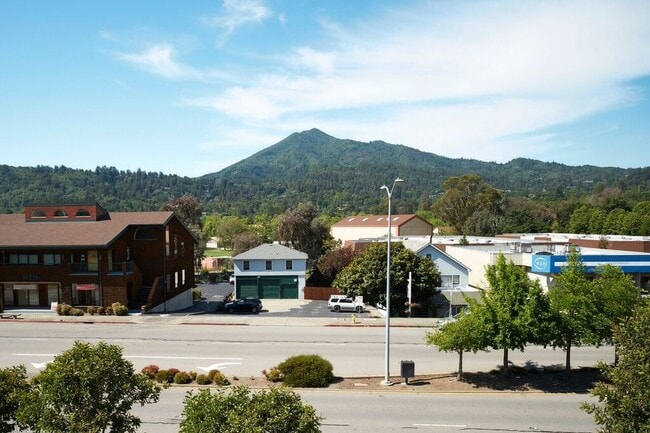 Building Photo - 920 Sir Francis Drake Blvd