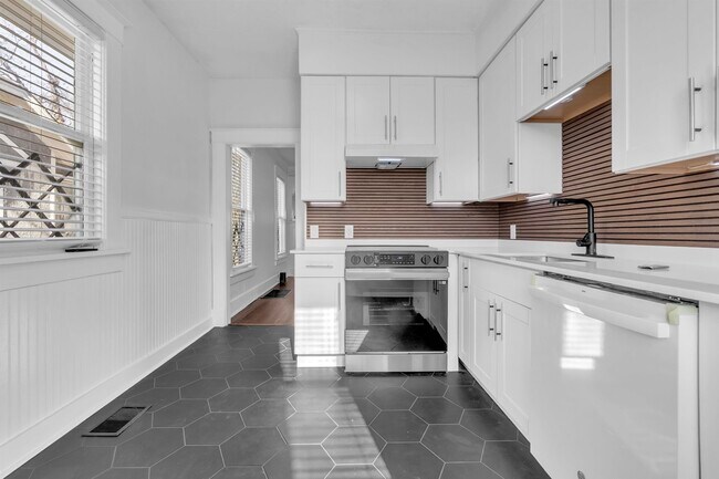 Foto del edificio - 1851 Manila Ave