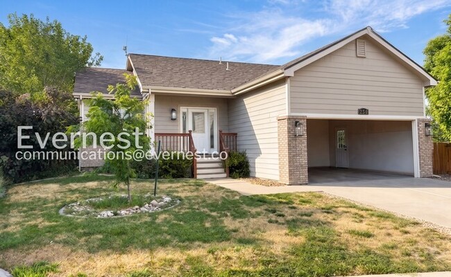 Building Photo - 250 Opal Ct