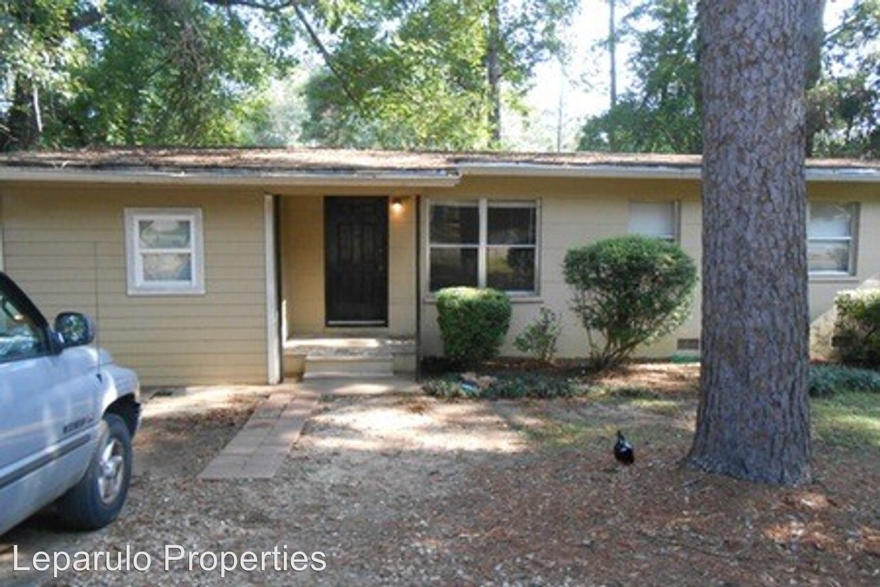 Primary Photo - 4 br, 2 bath Apartment - 1670 Sharkey Street