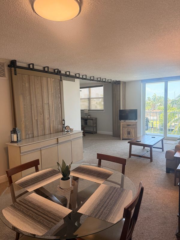 Foto del edificio - 1731 SE 15th St