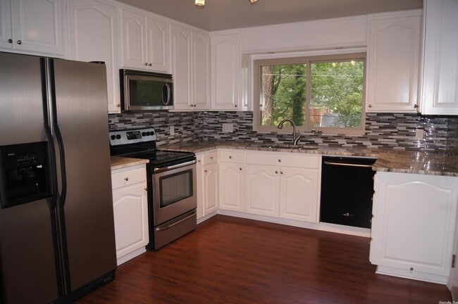 Building Photo - 28 Buttermilk Rd