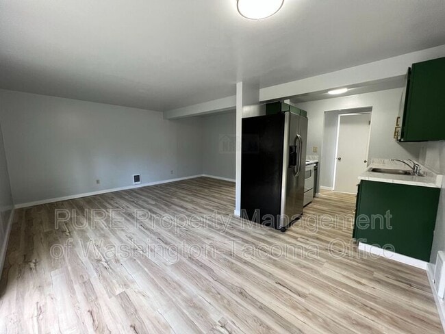 Building Photo - 6317 151st St NW
