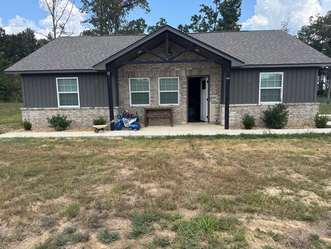 Building Photo - 74 Rustic Ln