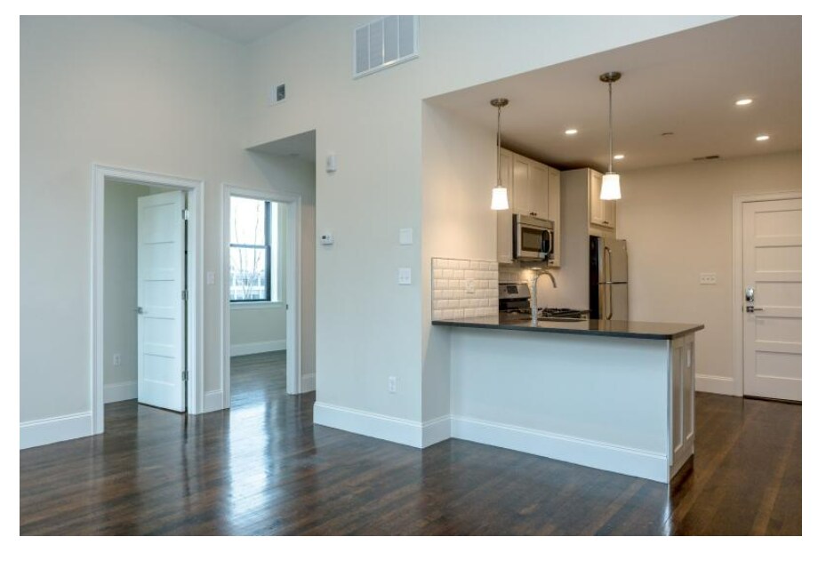 2044 Beacon St, Waban, MA 02468 Condo for Rent in Waban, MA