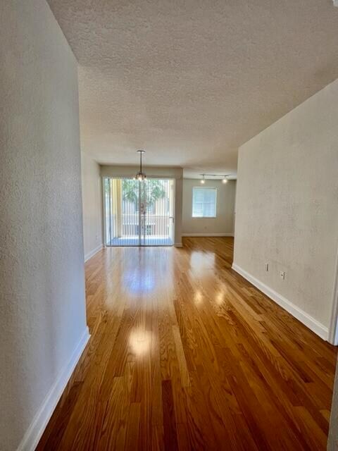 Foto principal - 11033 Legacy Blvd