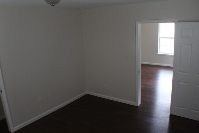 Building Photo - 9221 Lambright Rd