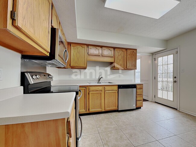 Foto del edificio - 7146 Mountain Mist Ln