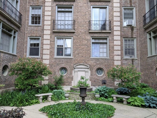 Building Photo - 911 Elmwood Ave