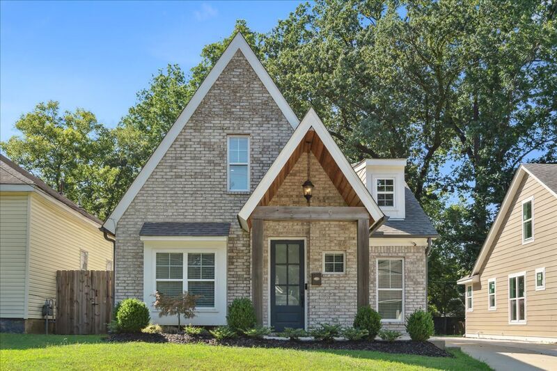 Foto principal - 319 Williford St