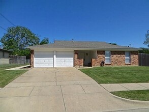 Building Photo - 5961 Richard Dr