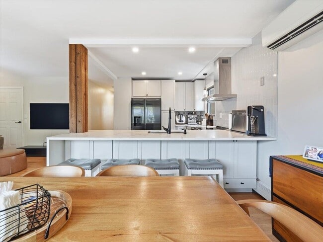 Building Photo - 59 Hauxhurst Ave