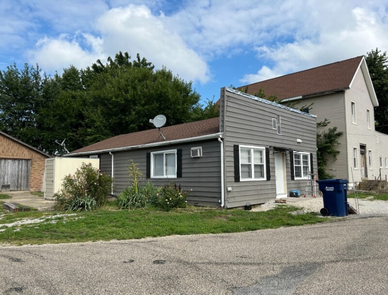 Primary Photo - 107 S Orange St