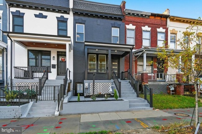 Building Photo - 517 Florida Ave NE
